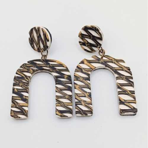 Κρεμαστά Σκουλαρίκια Πέταλο/Καμάρα Ανάγλυφο Πλεκτό Μοτίβο 