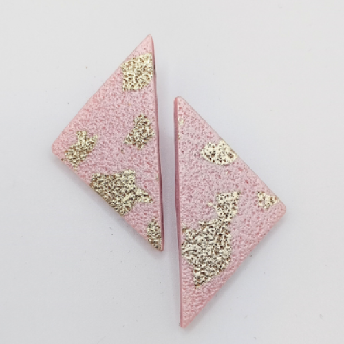 Σκουλαρίκια Τετράγωνα Καρφωτά, Ροζ Ανάγλυφο με Χρυσά Φύλλα