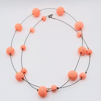  Μακρύ Κολιέ Statement Απαλό Σομόν Lava Effect με Ατσαλόσυρμα (Abstract Design)