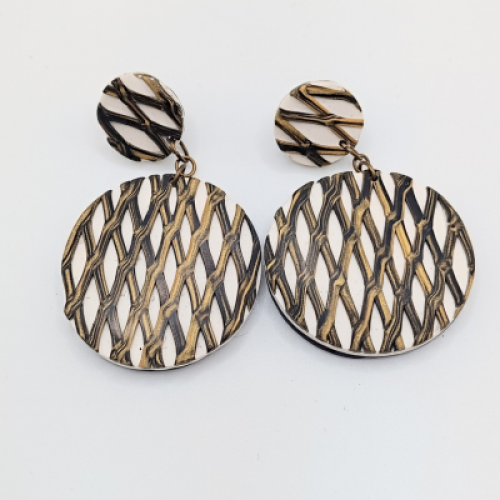  Κρεμαστά Σκουλαρίκια Οβάλ Πλεκτό Μοτίβο (Άσπρο/Μαύρο/Χρυσό)